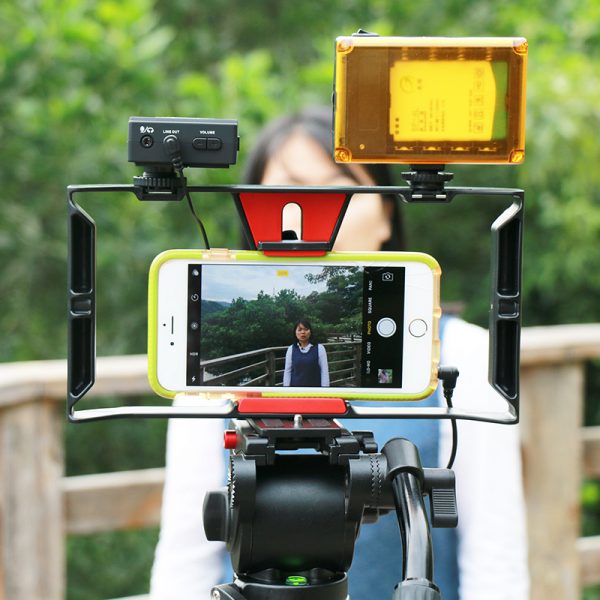 Rig Smartphone for Vloggers