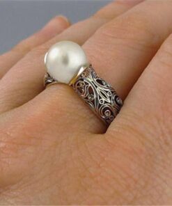 Elegant Natural Pearl Ring