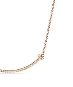 SMILE PENDANT IN ROSE GOLD WITH DIAMONDS