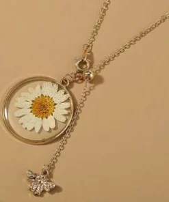 Vintage Daisy Bee Necklace