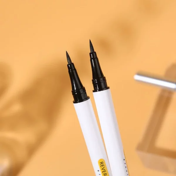 (50% PA) Awọ Mabomire Yara-gbigbe Magic Eyeliner Pen