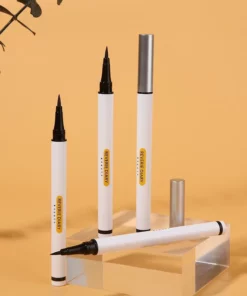 (50% KORTING) Kleur Waterproof Sneldrogende Magic Eyeliner Pen