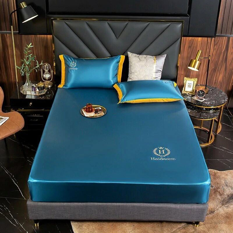 The cold feeling - Ice silk bed sheet 🎁Summer Promotion - Free pillowcase🎁