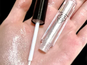 Pearl Iridescent Liquid Shadow