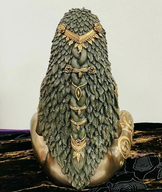 【The Last Week-45% OFF】Mother Earth Goddess Statue,Suitable For Living Room And Garden