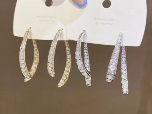LAST DAY 70% OFF--Cross Curved Earrings✨