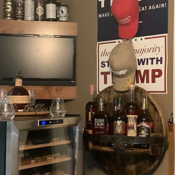 NEUJAHRESVERKAUF - 50 % RABATT - Bourbon Whiskey Barrel Shelf