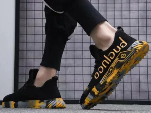 STYLISH WARM SNEAKERS