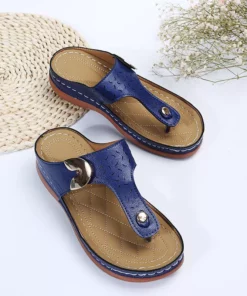 2022 Summer New Women's Metal Decor Feature Pattern Wedge Flip-Flops