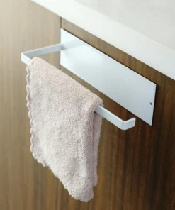 MOUNTED PAPER TOWEL HOLDER