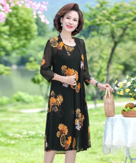 Ženska obleka s cvetličnim tiskom