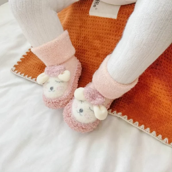 🎄Рождественская распродажа🎄Мультяшная плюшевая хлопковая обувь для малышей