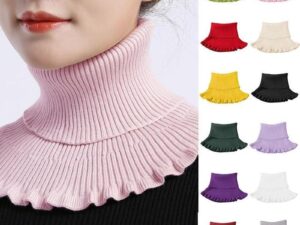 COLLAR SCARF WITH WOODEN EARS