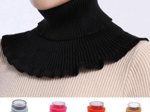 COLLAR SCARF WITH WOODEN EARS