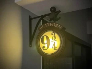 Harry Potter Hanging 9 3/4 Night Light