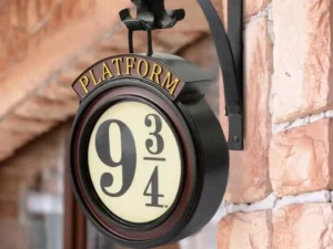 Harry Potter Hanging 9 3/4 Night Light