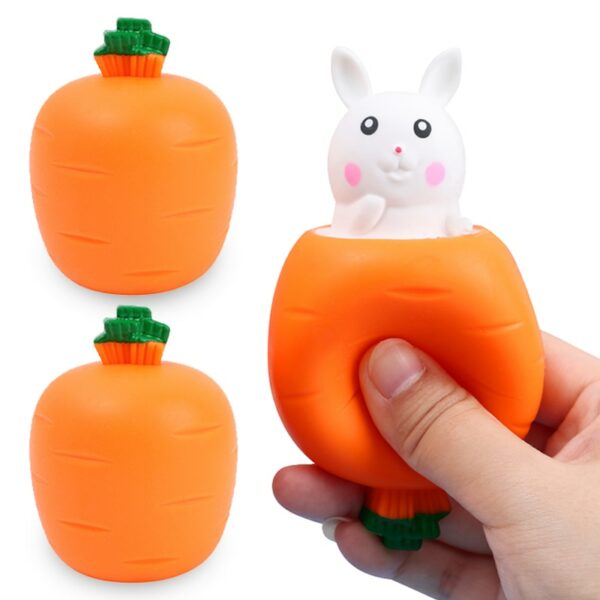 Poupée carotte jouet à presser