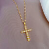 Collar con cruz de bendición en oro arena sudafricano de 14 quilates