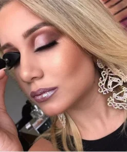 Magic Eyeshadow Stamp Crease