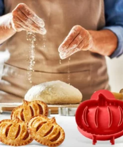 quiche™ One Press Halloween Pie Molder